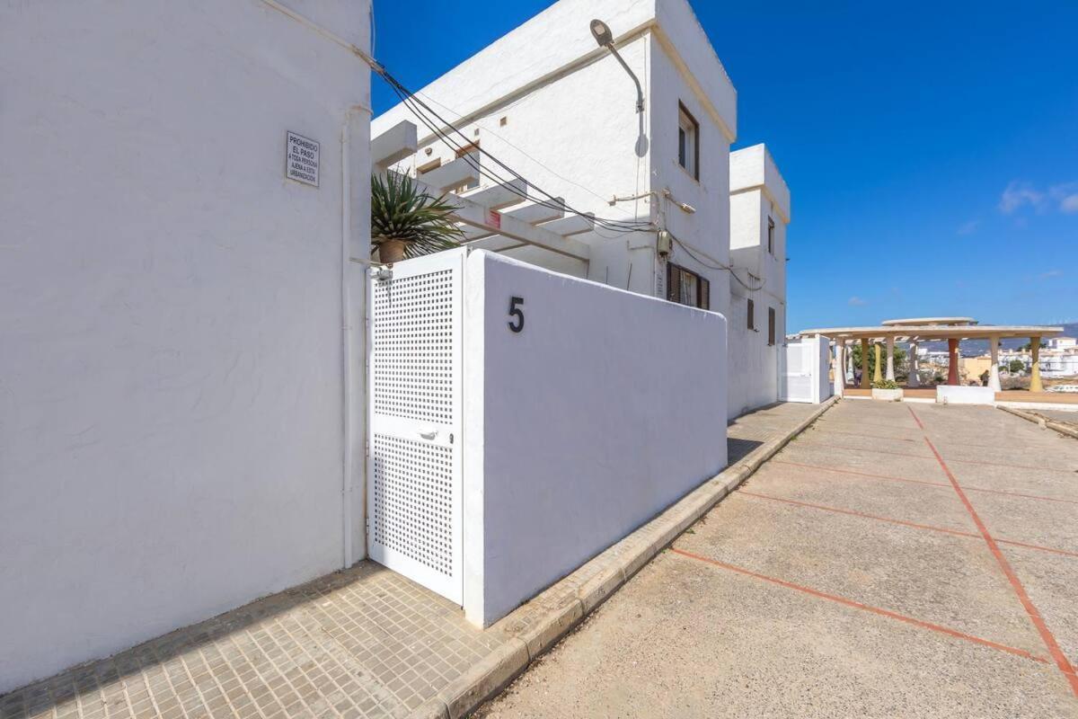 Tarifa Beach Apartment With Ocean Views And Pool Экстерьер фото